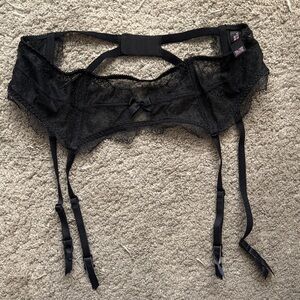 🥳 7/$10!! Black Lace Garter Belt